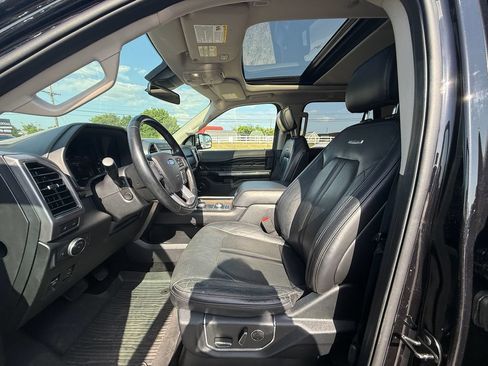 Used 2019 Ford Expedition Platinum AWD/4WD image 12