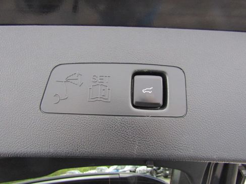 Used 2021 Lincoln Corsair Reserve w/ Equipment Group 201A AWD/4WD image 16