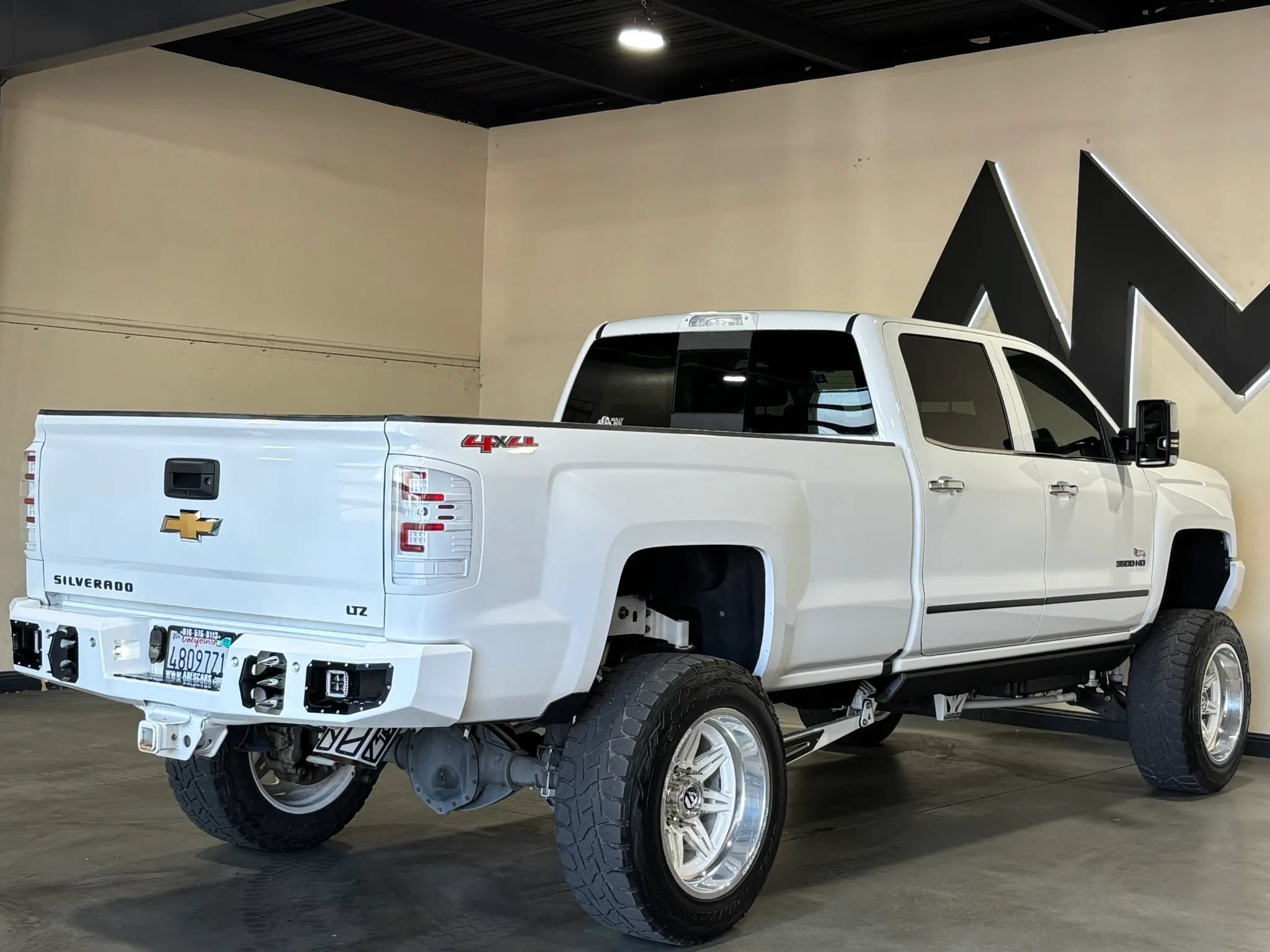Used 2016 Chevrolet Silverado 3500 LTZ w/ Duramax Plus Package AWD/4WD image 4