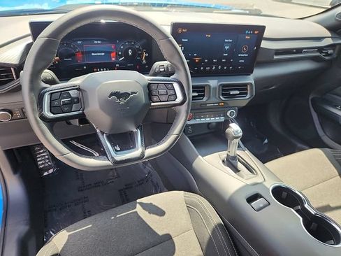 Used 2025 Ford Mustang Coupe RWD image 11