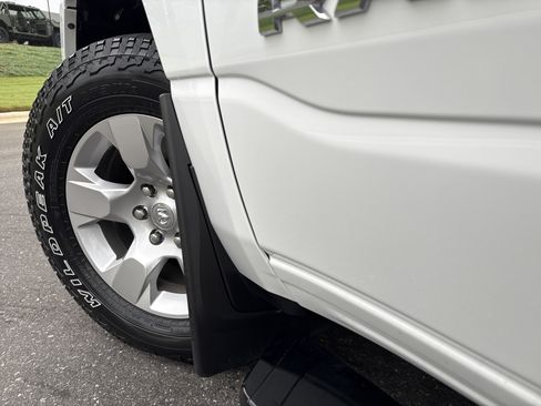 Used 2022 RAM 1500 Big Horn AWD/4WD image 12