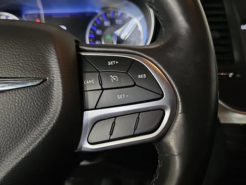 Used 2021 Chrysler 300 Touring w/ Sport Appearance Package RWD image 16