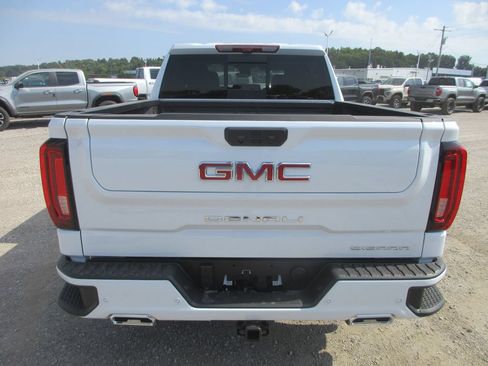 New 2026 GMC Sierra 1500 Denali w/ Denali Reserve Package AWD/4WD image 7