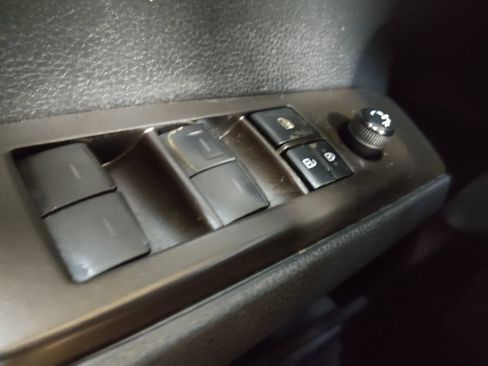 Used 2021 Toyota Camry LE FWD image 27