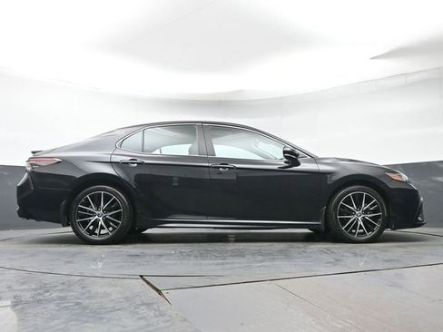 Used 2023 Toyota Camry SE w/ Cold Weather Package AWD/4WD image 34