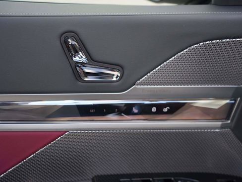 New 2026 BMW 740i w/ Premium Package image 16