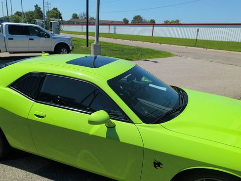 Used 2015 Dodge Challenger R/T Scat Pack w/ Leather Interior Group RWD image 5