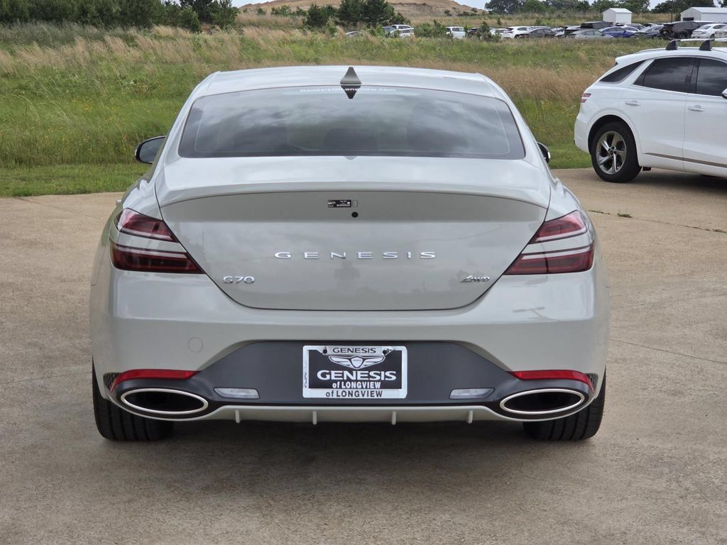Used 2026 Genesis G70 2.5T AWD/4WD image 4