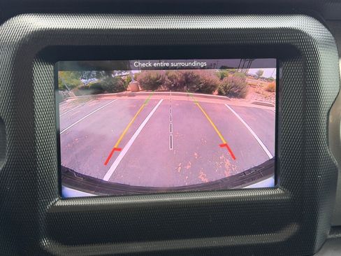 Used 2019 Jeep Wrangler Unlimited Sahara AWD/4WD image 21