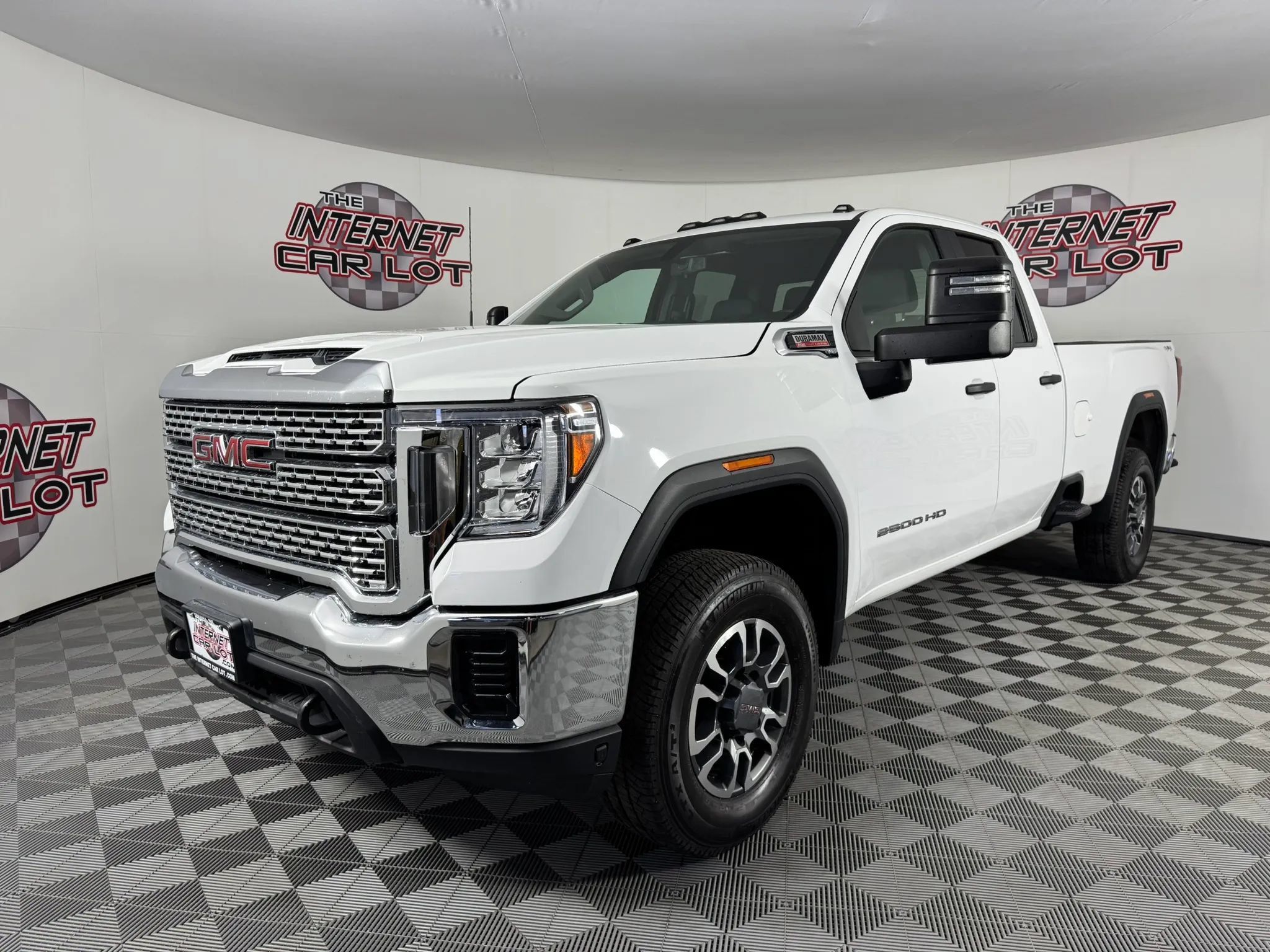 Used 2023 GMC Sierra 2500 Pro w/ Convenience Package AWD/4WD image 3