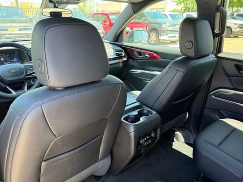 Used 2025 Chevrolet Traverse Z71 w/ Driver Confidence Package AWD/4WD image 20