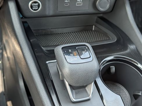 Used 2023 Nissan Rogue SV AWD/4WD image 24