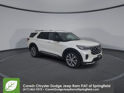 Used 2025 Ford Explorer Platinum w/ Ultimate Package RWD image 3