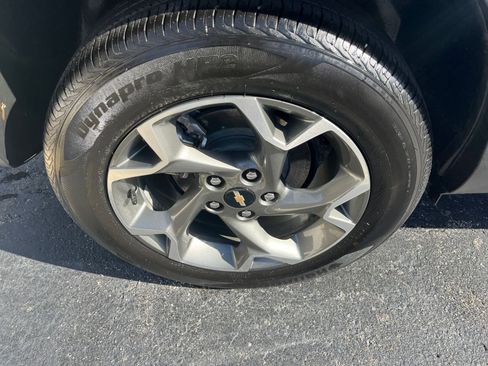 Used 2025 Chevrolet Trax LT image 23