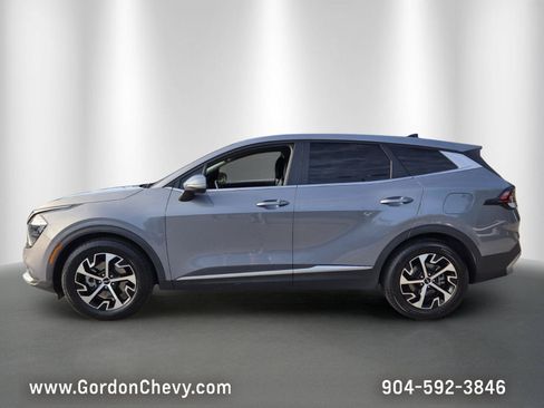 Used 2023 Kia Sportage EX FWD image 2