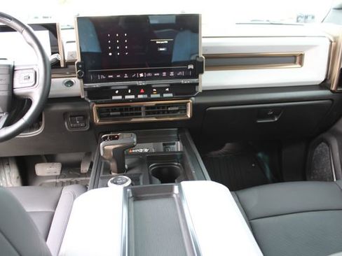 Used 2024 GMC Hummer EV 3X w/ LPO, Illumination Package image 19