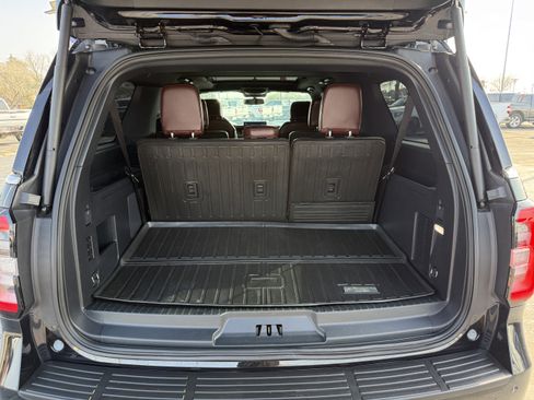 Used 2023 Ford Expedition Max Limited image 39