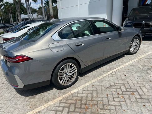 Certified 2024 BMW 530i w/ Premium Package image 5