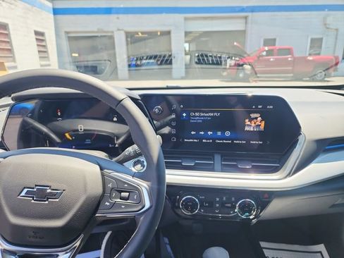 New 2026 Chevrolet Trax LT w/ Driver Confidence Package FWD image 12