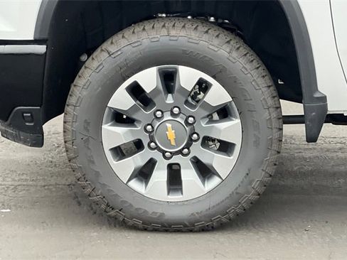 Used 2025 Chevrolet Silverado 2500 Custom w/ Custom Value Package image 35