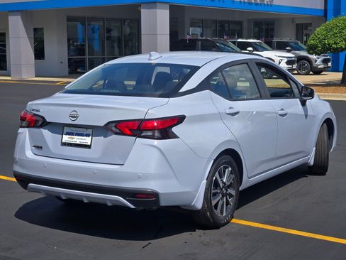 Used 2025 Nissan Versa SV w/ Trunk Package FWD image 10