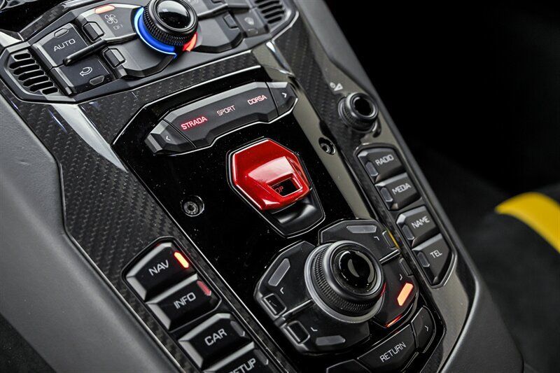 Used 2017 Lamborghini Aventador LP 750-4 Superveloce AWD/4WD image 26