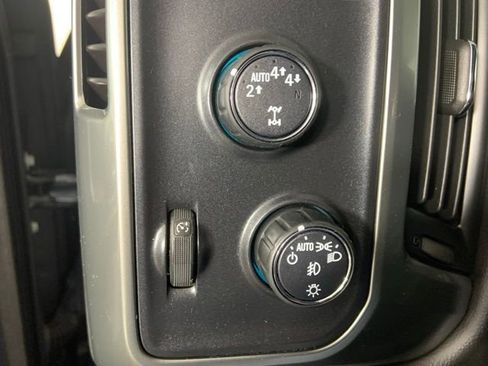 Used 2018 Chevrolet Silverado 1500 LT w/ All Star Edition AWD/4WD image 26