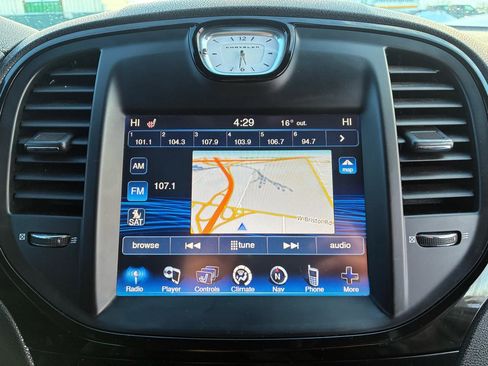 Used 2013 Chrysler 300 S image 29