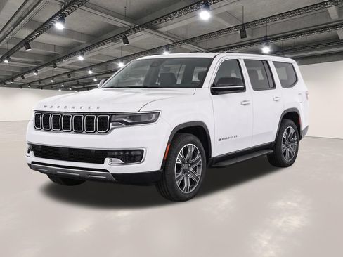 Used 2024 Jeep Wagoneer Series II w/ Flexible Seating Group RWD image 1