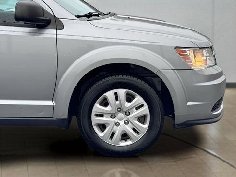 Used 2017 Dodge Journey SE image 38