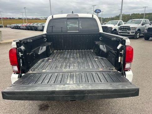Used 2023 Toyota Tacoma TRD Sport image 43
