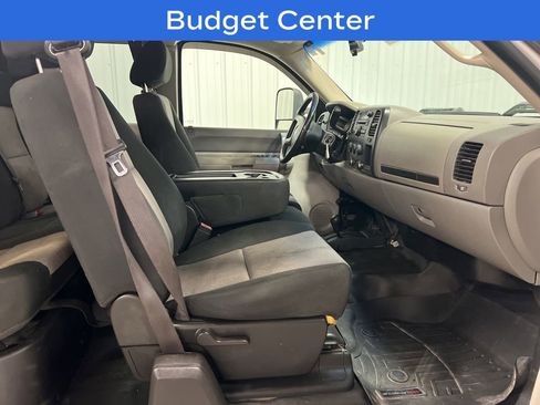 Used 2008 Chevrolet Silverado 2500 W/T w/ Snow Plow Prep Package image 9