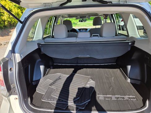 Used 2017 Subaru Forester 2.5i Premium AWD/4WD image 7
