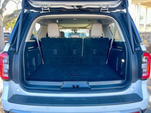 Used 2024 Ford Expedition Max Limited image 4