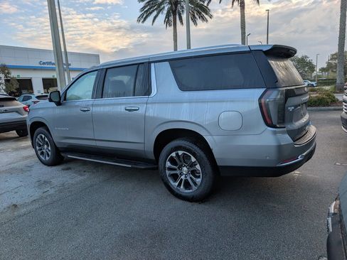 New 2026 Chevrolet Suburban LT w/ Comfort Package RWD image 6