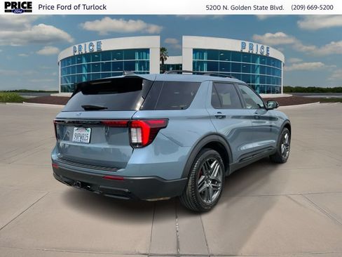 Used 2026 Ford Explorer ST-Line w/ ST-Line Street Pack RWD image 5