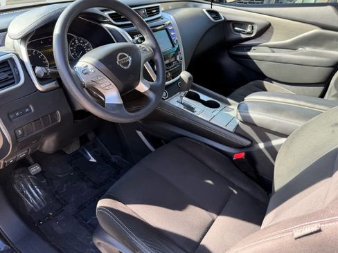 Used 2015 Nissan Murano S image 2