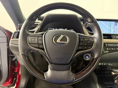 Used 2019 Lexus ES 300h w/ Premium Package FWD image 26