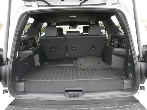 Certified 2025 Toyota 4Runner TRD Off-Road Premium image 18