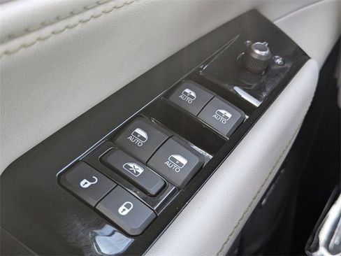 Used 2022 Jeep Wagoneer Series II image 27