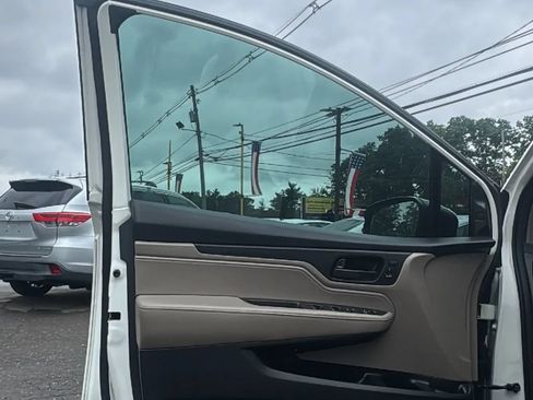 Used 2018 Honda Odyssey EX-L image 9