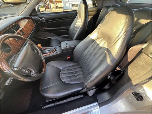 Used 1998 Jaguar XK8 Convertible image 10