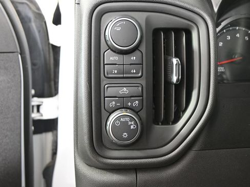 Used 2021 Chevrolet Silverado 1500 Custom Trail Boss w/ Safety Confidence Package AWD/4WD image 23