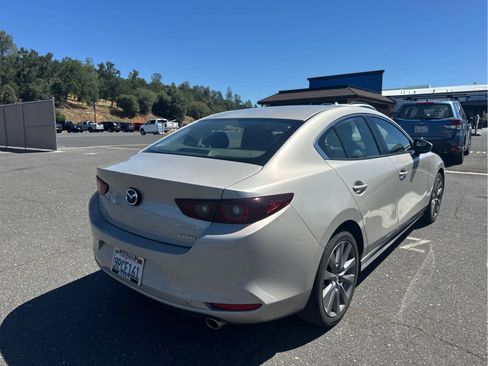 Used 2024 MAZDA MAZDA3 s FWD image 5