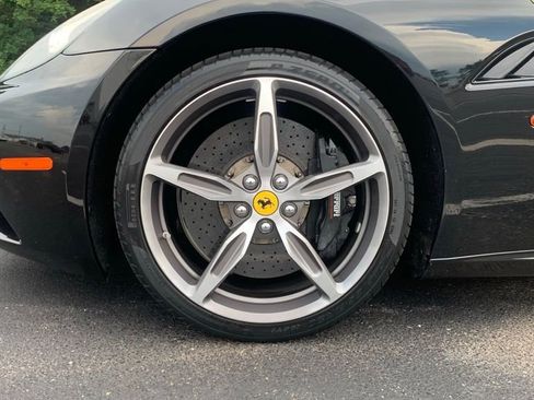 Used 2014 Ferrari California image 31