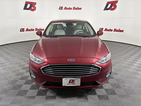 Used 2019 Ford Fusion SE w/ Equipment Group 151A image 9