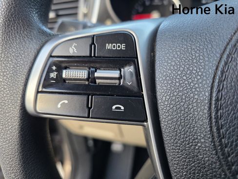 Used 2020 Kia Sorento LX image 23