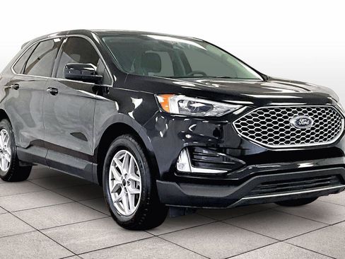 Used 2023 Ford Edge SEL w/ Convenience Package image 2
