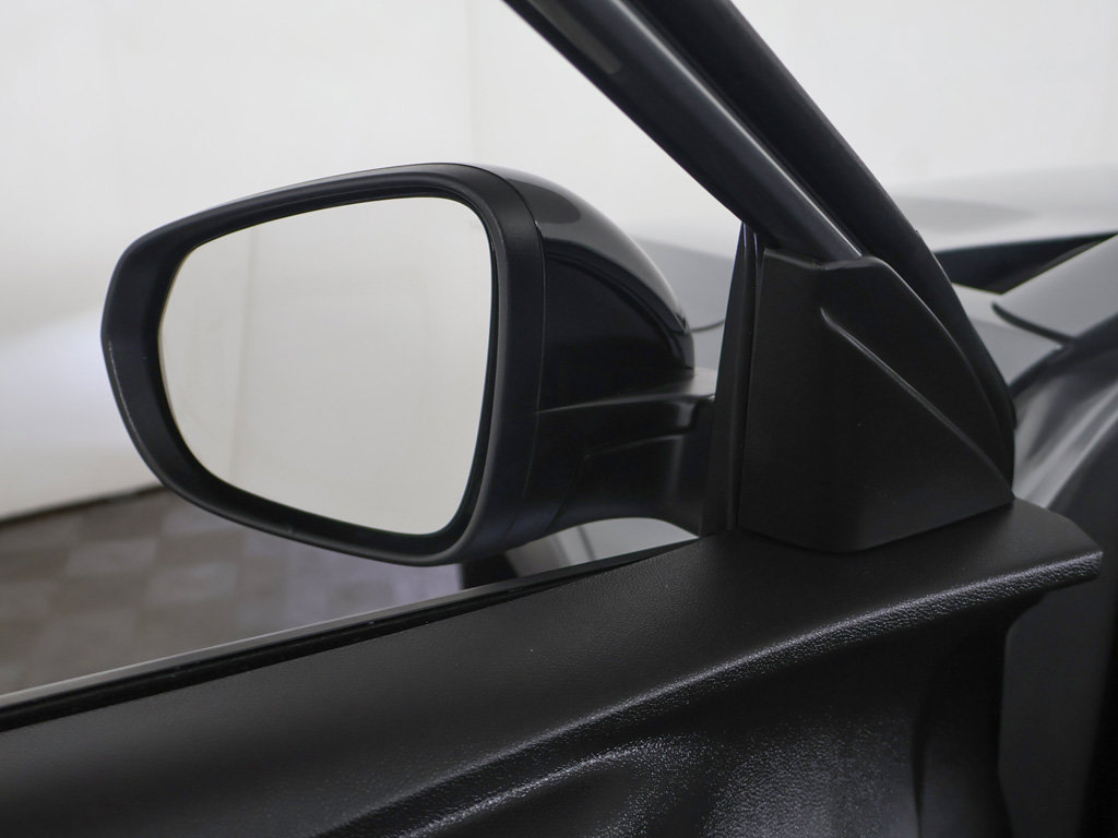 Used 2025 Chevrolet Trax RS FWD image 29