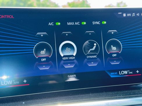 Used 2023 BMW i4 eDrive35 w/ Premium Package RWD image 40